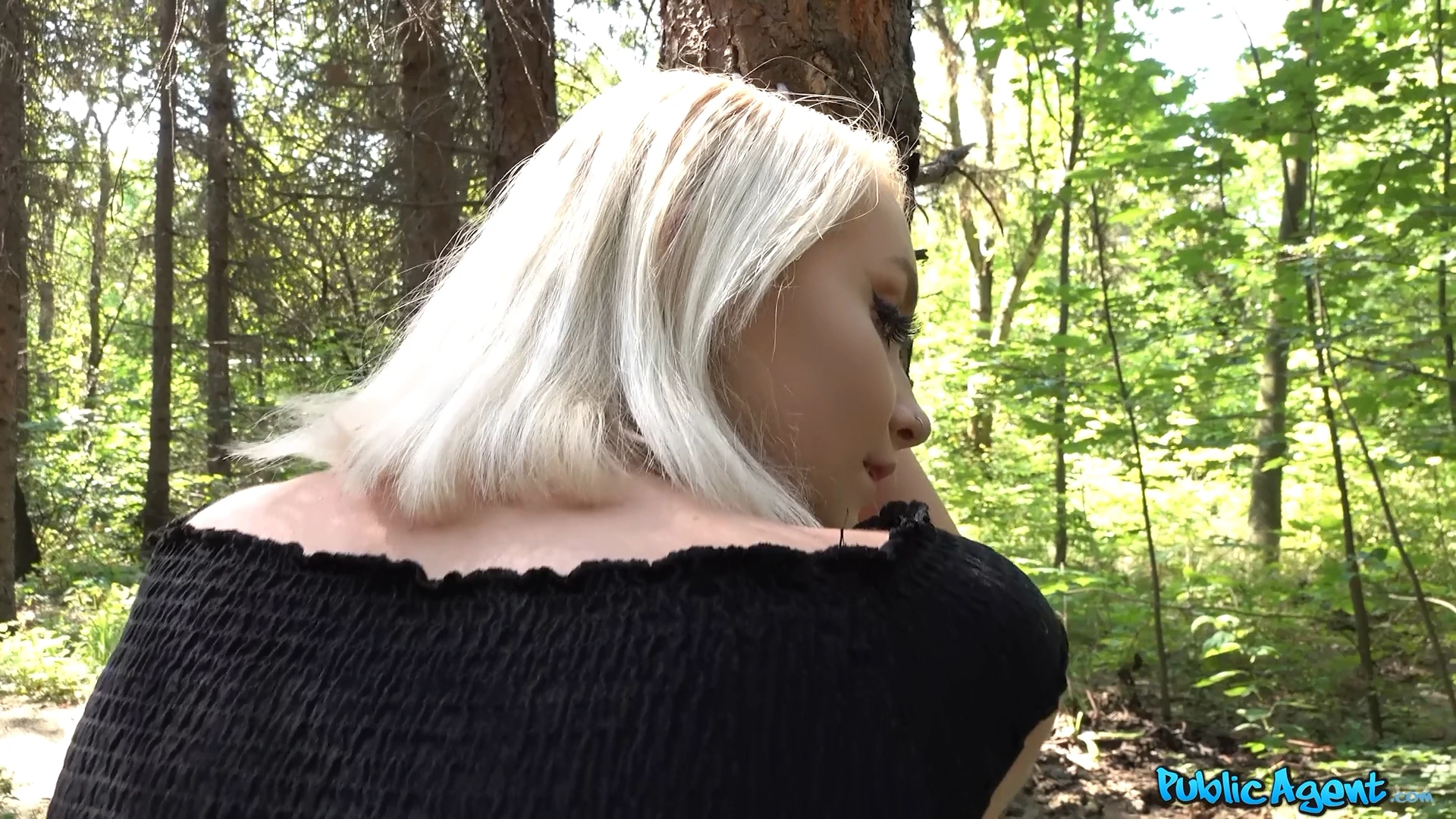 PublicAgent - Marilyn Sugar - Teen dream fucked hard in the woods