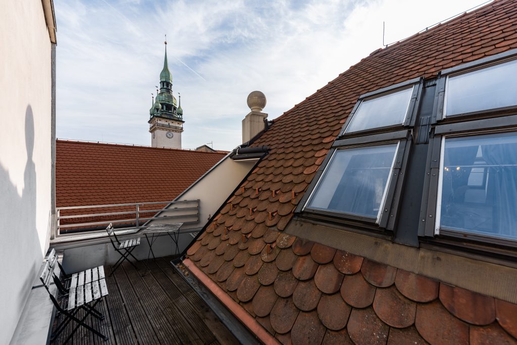 LittleCapriceDreams/POVDreams - Alexis Crystal - Public Sex on the Roof